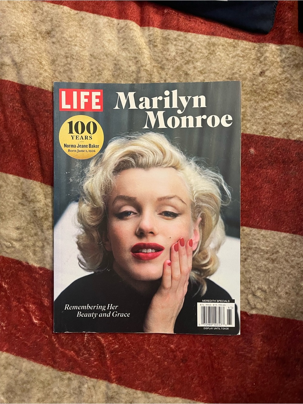 Red Lipstick - Classic Red Shade